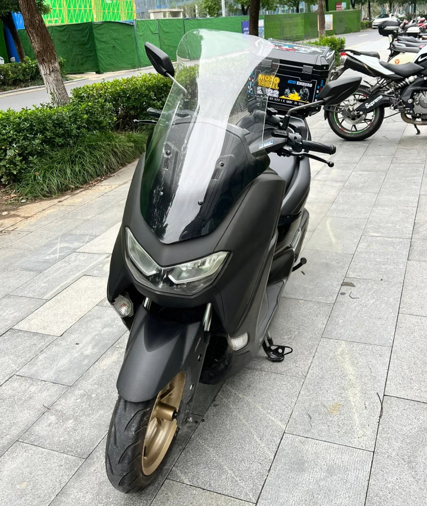 Amotopart 2020–2024 Yamaha NMAX 125/155/250 schwarzes Verkleidungsset