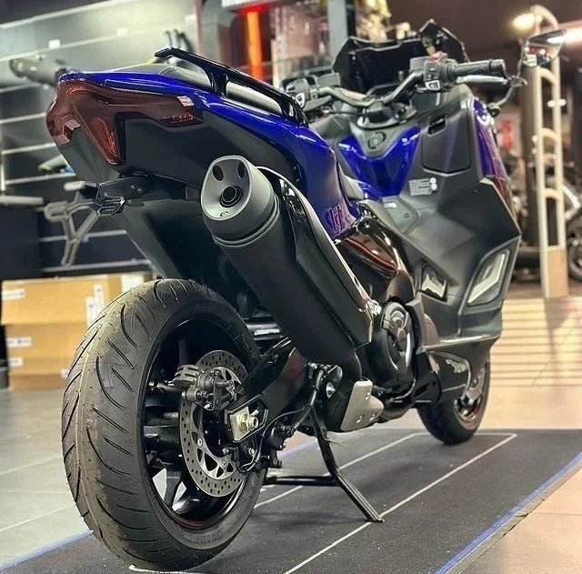 Amotopart 2022-2024 Yamaha TMAX560 Blue Black Fairing Kit