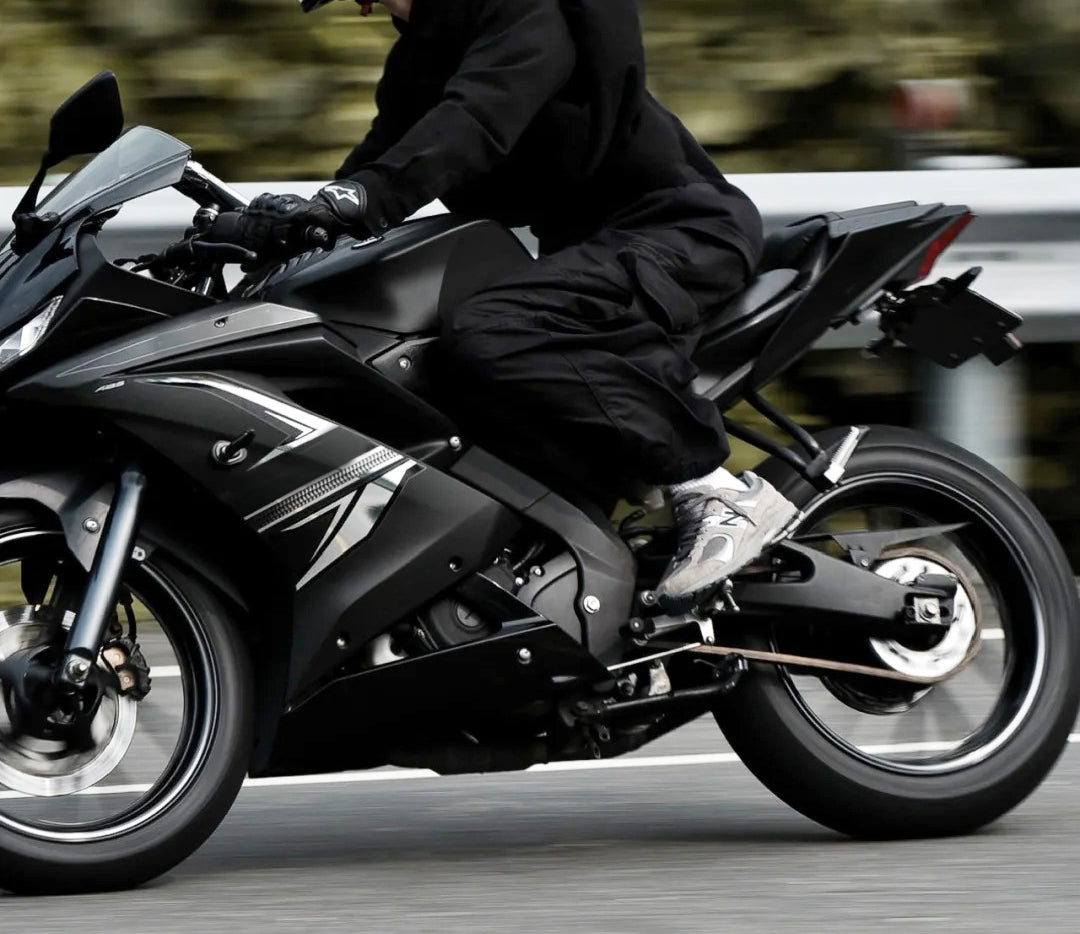 Amotopart 2018-2024 Yamaha YZF R15 Glossy Black Fairing Kit