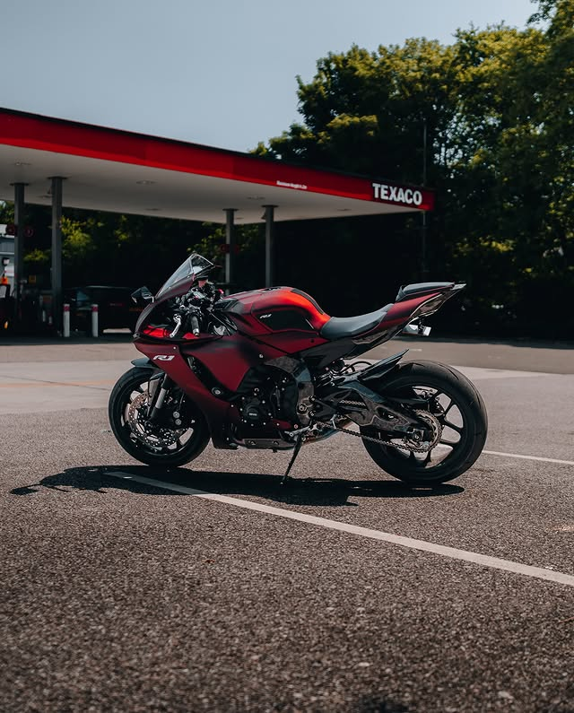 Amotopart 2020-2025 Yamaha YZF R1 Red Fairing Kit