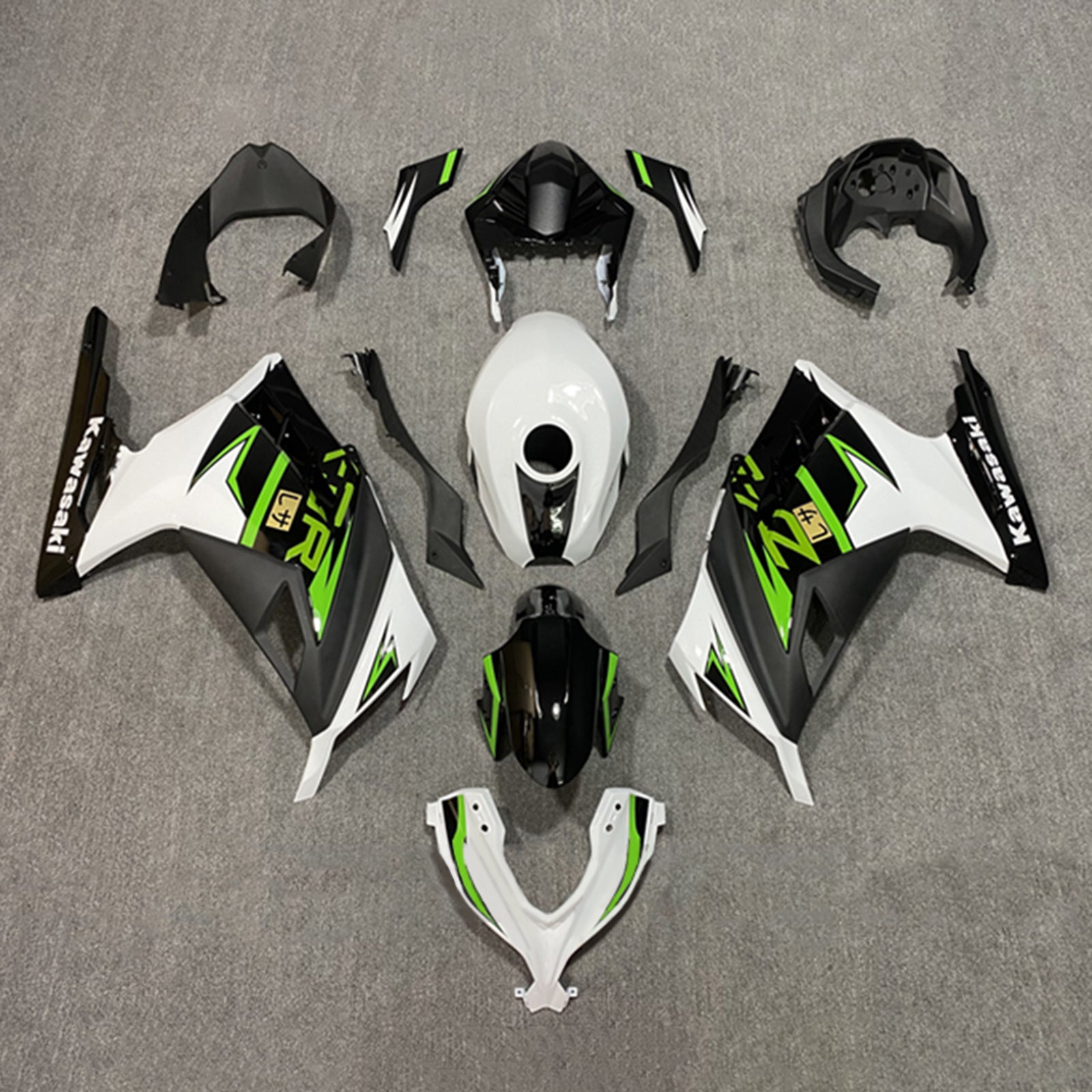Amotopart 2013-2024 Kit carena Kawasaki EX300/Ninja 300 nero e verde Style 5