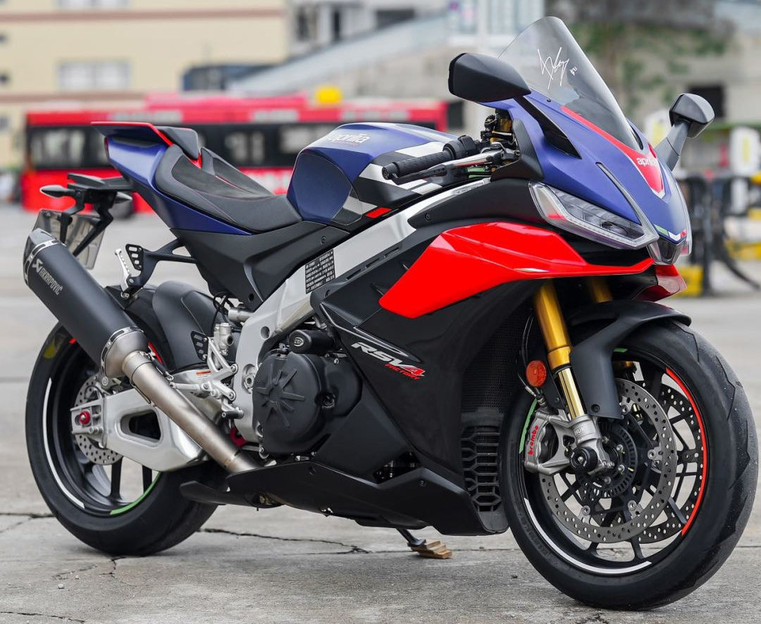 Amotopart 2022-2024 アプリリア RSV4 1100 ブルー ブラック レッド フェアリングキット