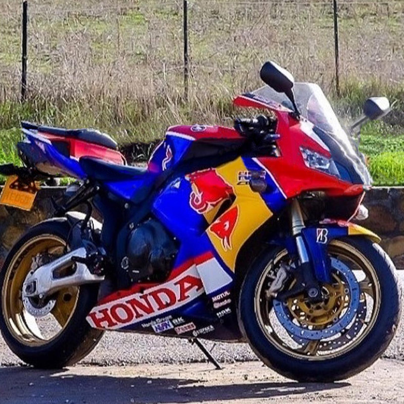 Amotopart 2006-2007 Honda CBR1000RR Red Blue Redbull Fairing Kit