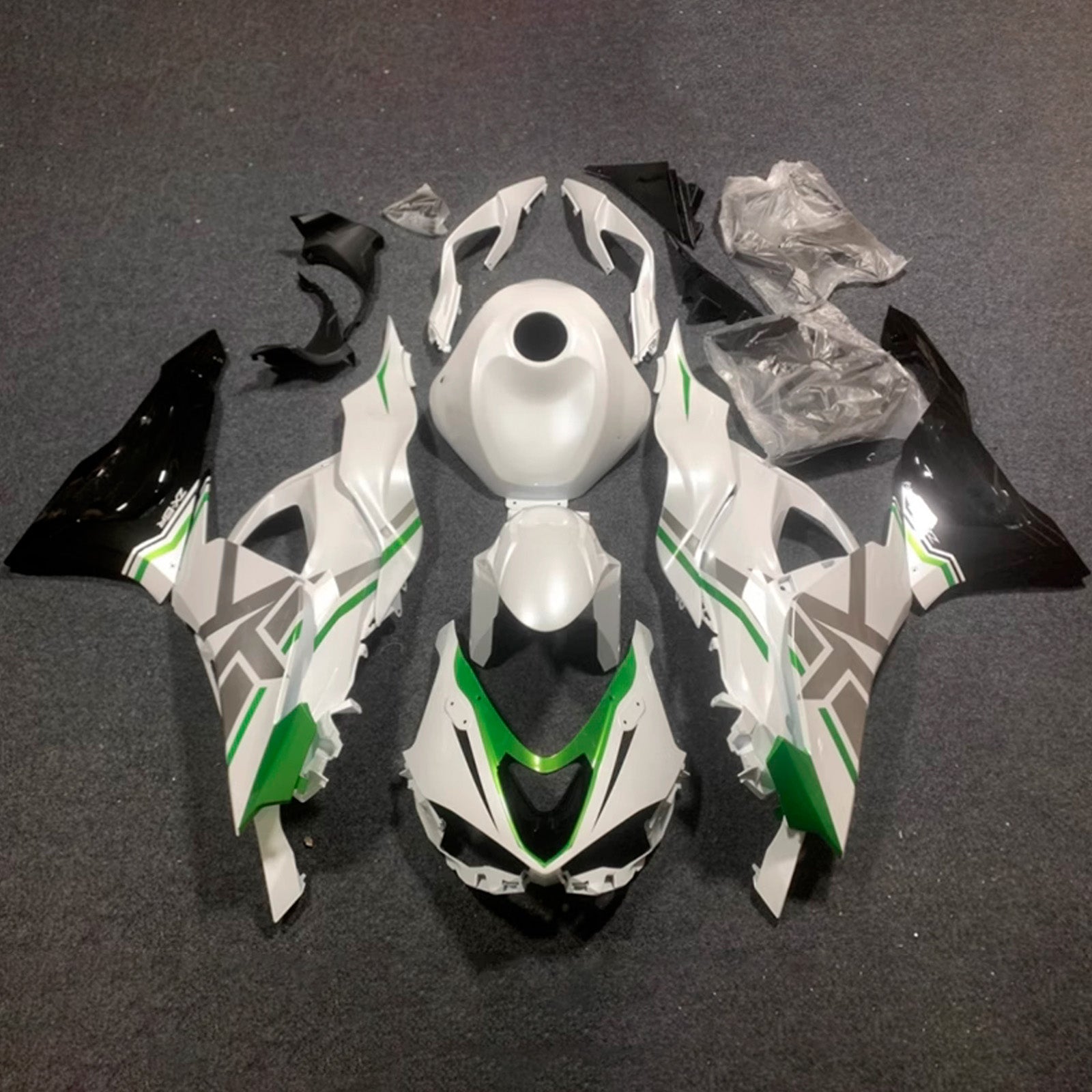 Amotopart 2024-2025 Kawasaki ZX-6R White Green Grey Fairing Kit