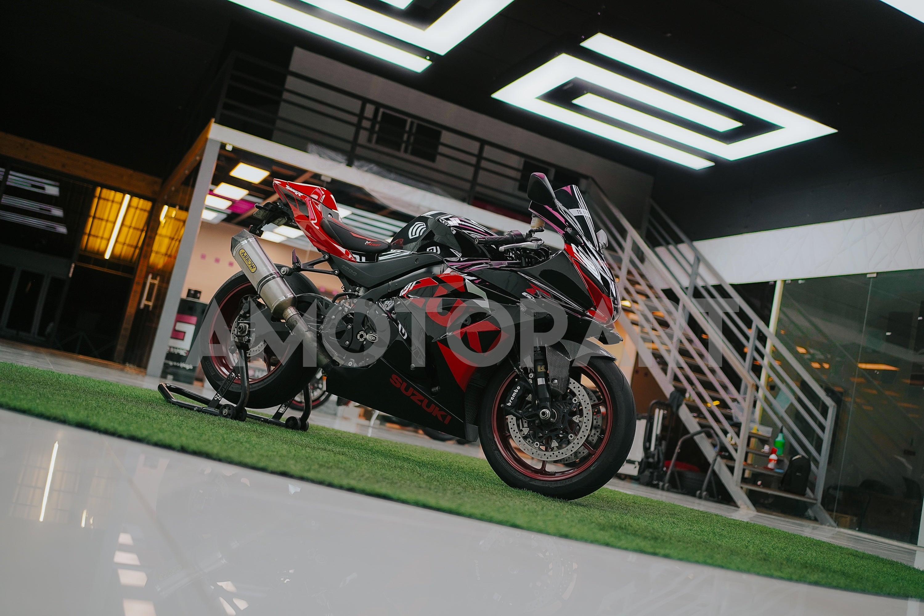 Amotopart Suzuki GSXR1000 2017-2024 K17 Kit de carenado negro rojo