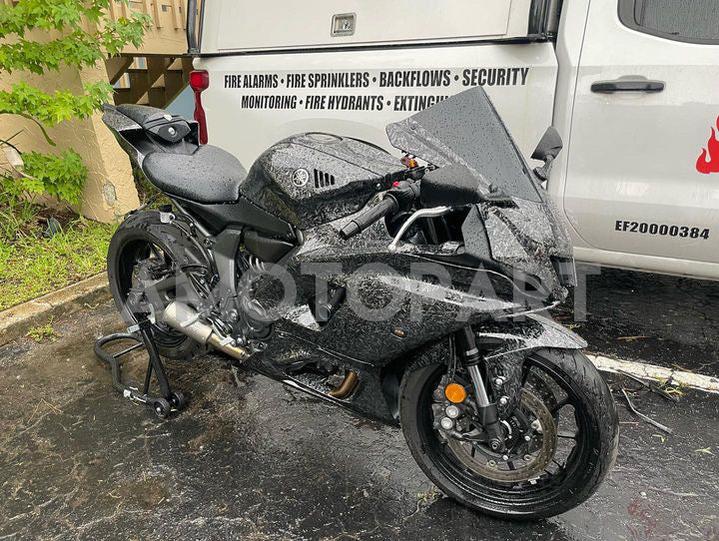 Amotopart 2021-2025 Yamaha YZF-R7 Carbon Fiber Marble Black Fairing Kit