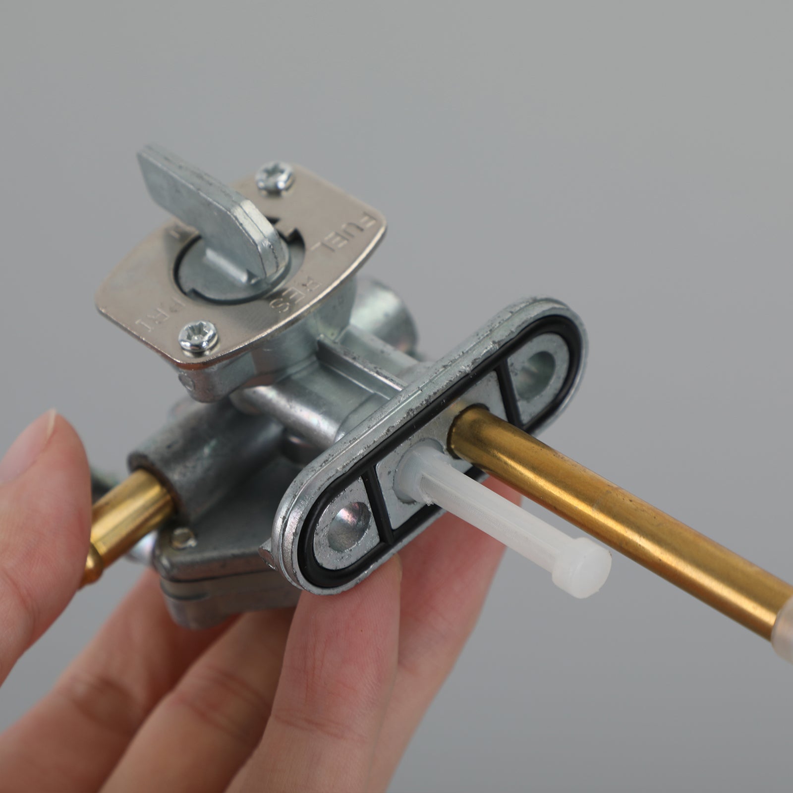 Gas Tank Fuel Cock Valve Petcock Fit til Suzuki DR250S DR350S DR250SE DR350SE Generisk