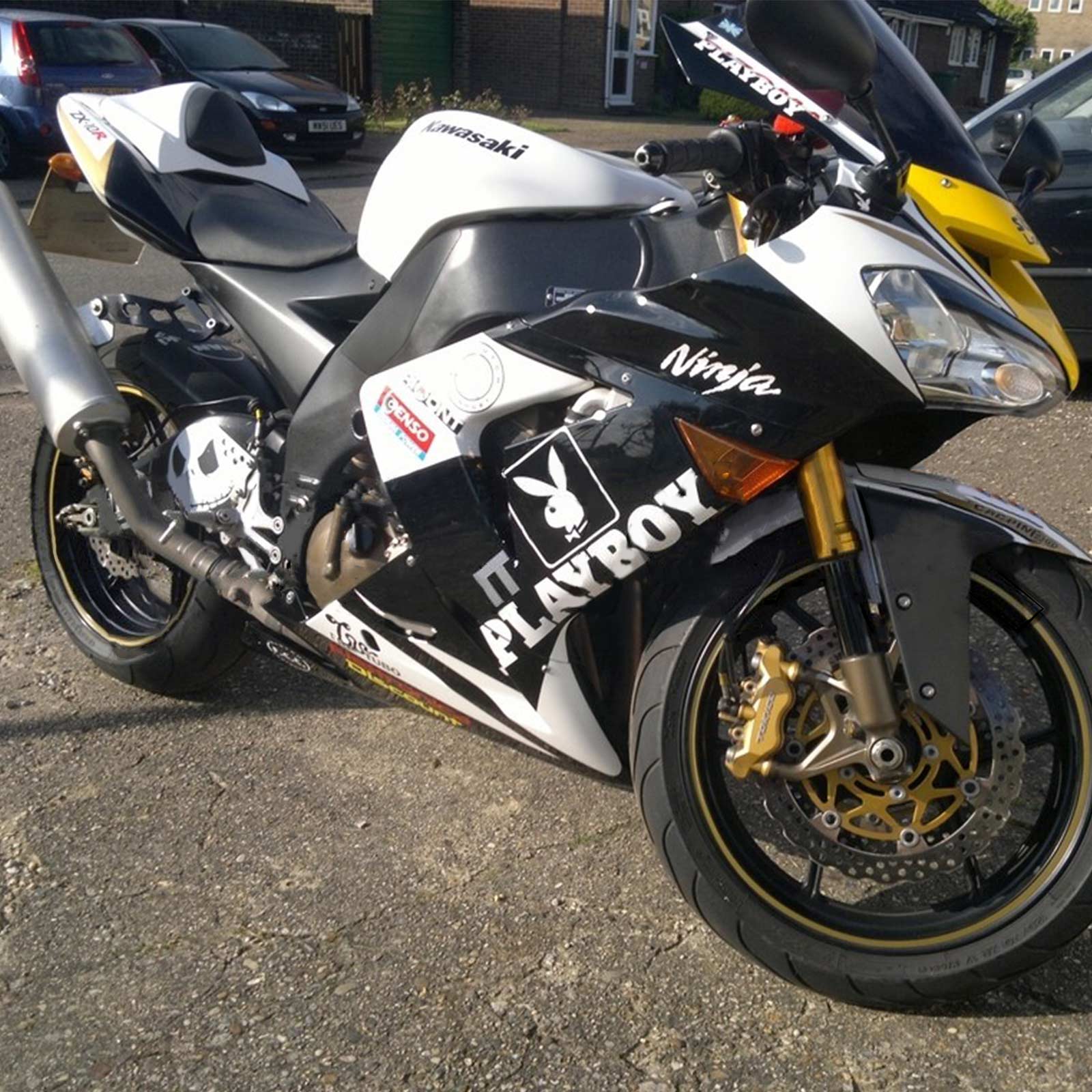 Amotopart Kawasaki 2004-2005 ZX10R Black White Playboy Fairing Kit
