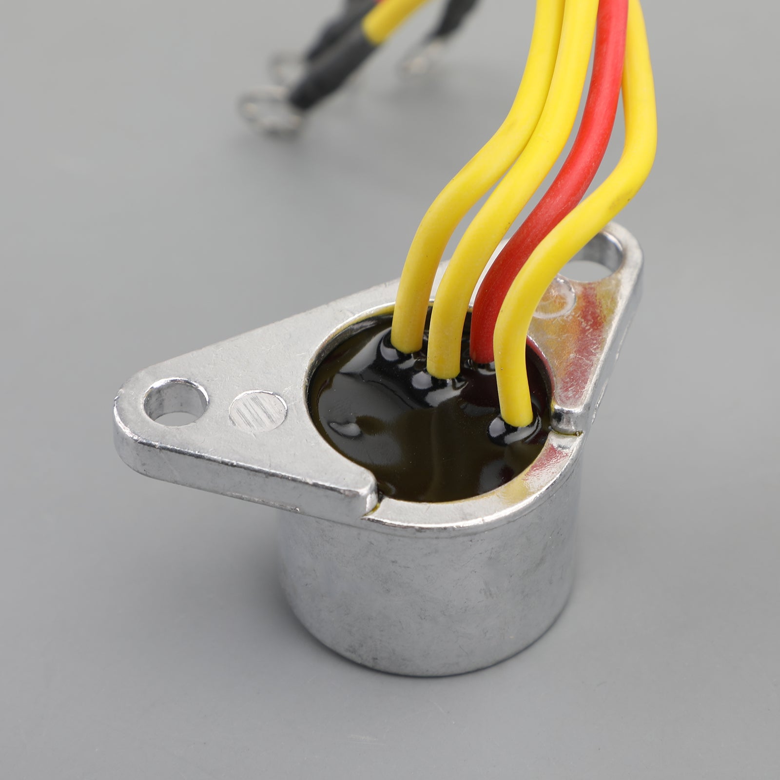 Johnson Evinrude Regulator Rectifier 173692 581778 582304 583940