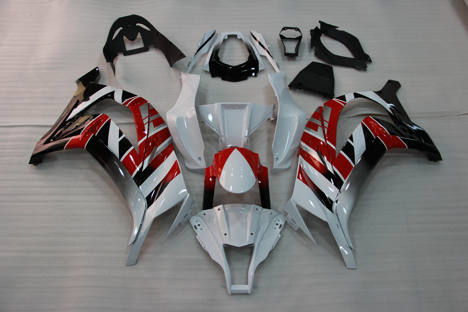 Amotopart 2011-2015 Kawasaki ZX10R Fairing White & Red Kit