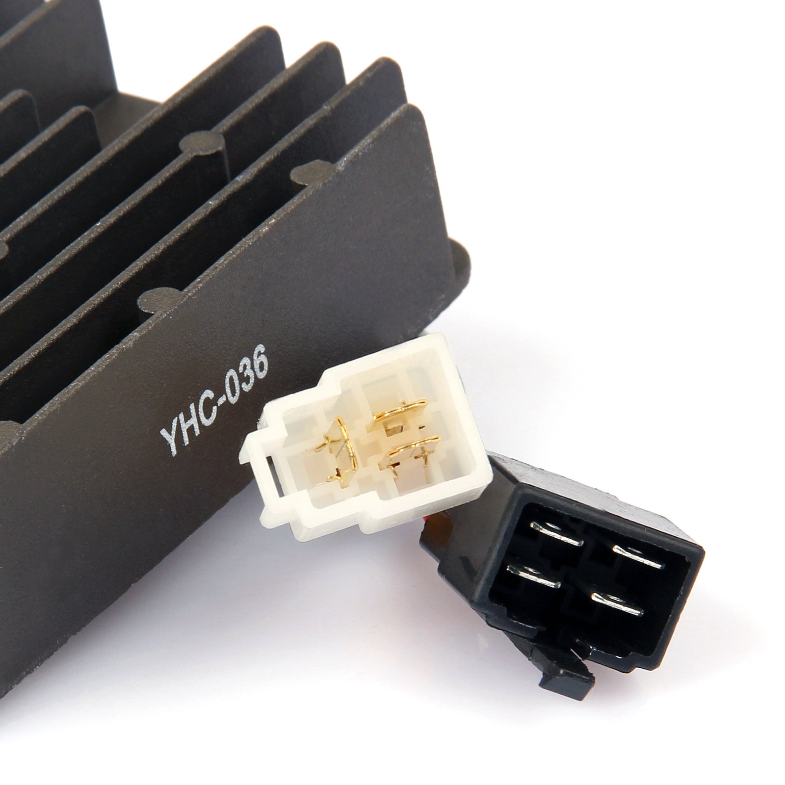 Regulátor napětí vhodný pro Ducati ST2 ST3 ST4 SS1000 S 620 750 800 IE 97-07