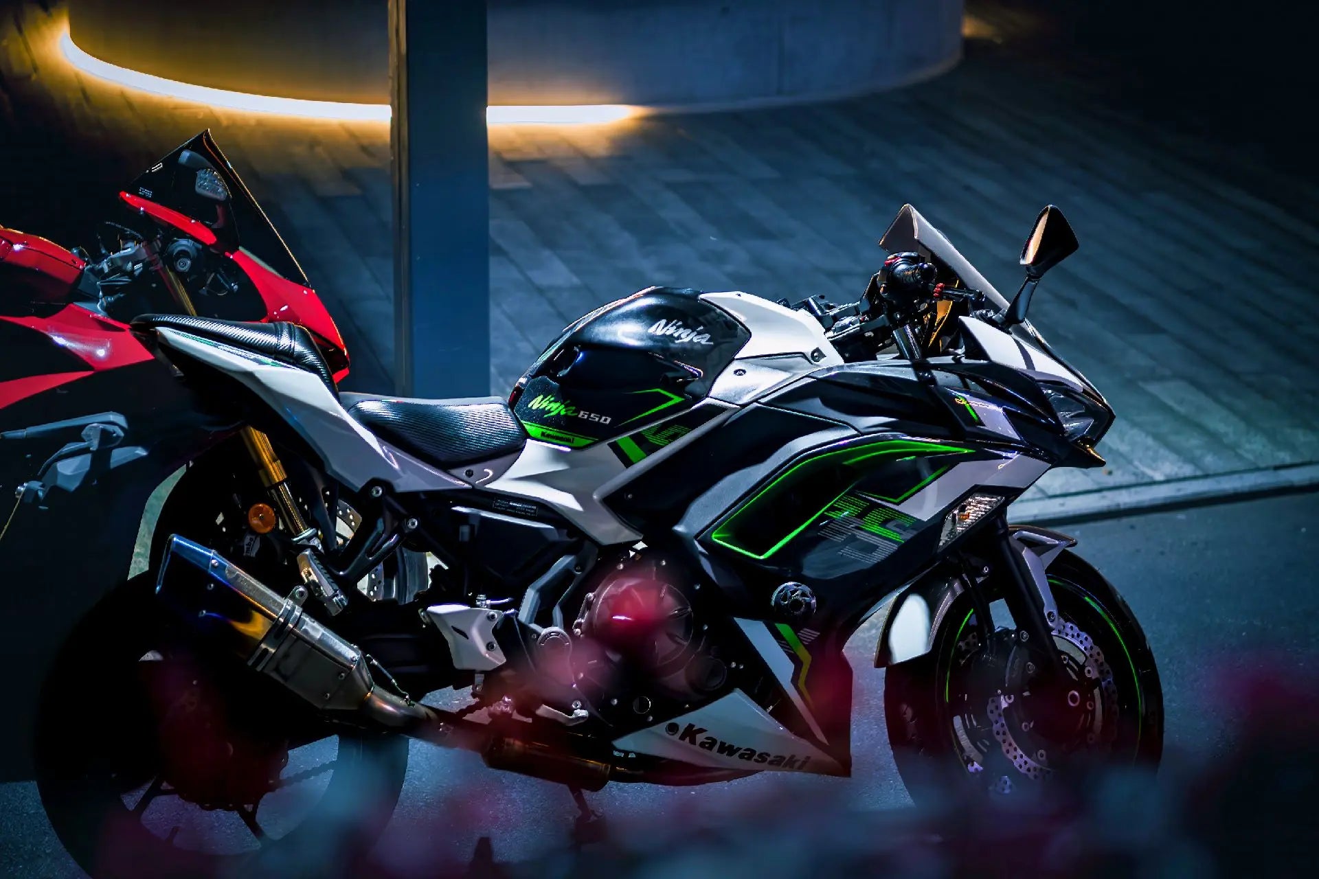 Street Fairings or Track Bodywork? A Practical Guide for Weekend Riders