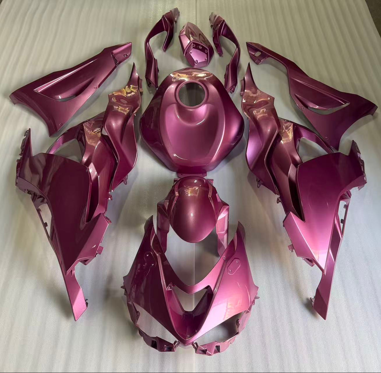 Amotopart 2024–2026 Kawasaki ZX-6R glänzend rosa Verkleidungsset