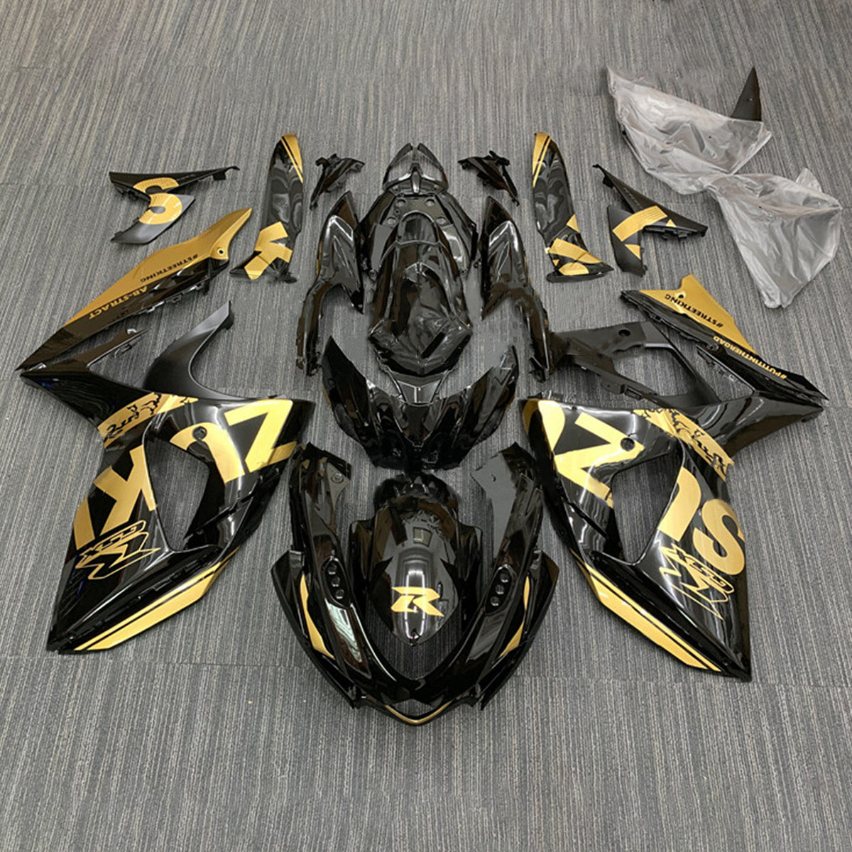 Amotopart 2009-2016 K9 GSXR1000 Suzuki Kit de carénage noir avec accents dorés