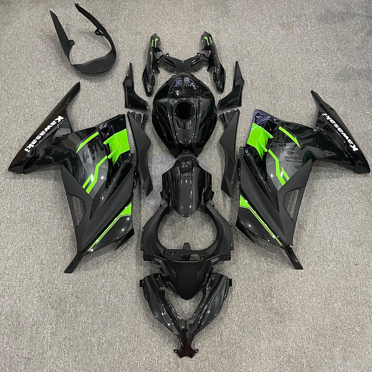 Amotopart 2013-2024 Kawasaki EX300/Ninja300 Black&Green Style1 Fairing Kit