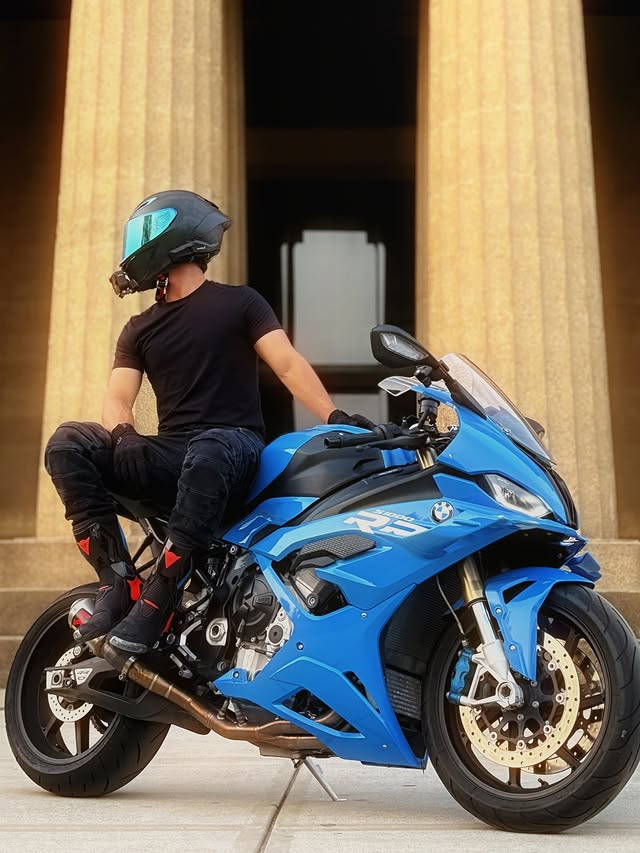 Amotopart 2023-2024 S1000RR BMW Glossy Light Blue Fairing Kit