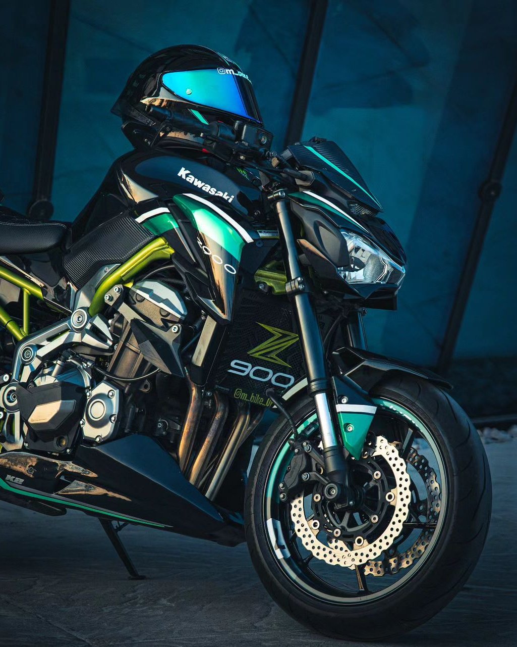 Amotopart Kawasaki 2017–2019 Z900 schwarzes Verkleidungsset