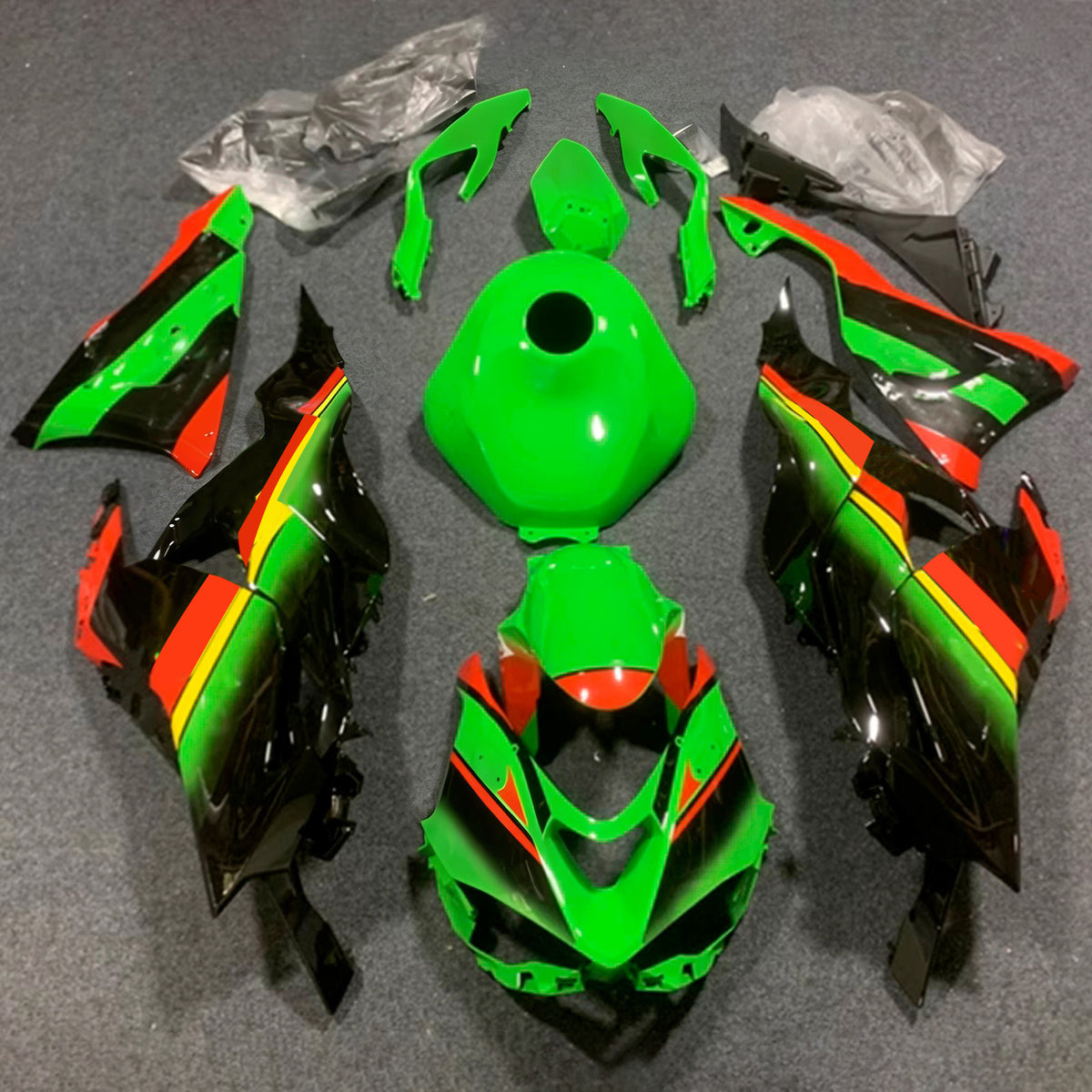 Amotopart 2024-2026 Kawasaki ZX-6R Kit de carénage rouge vert noir
