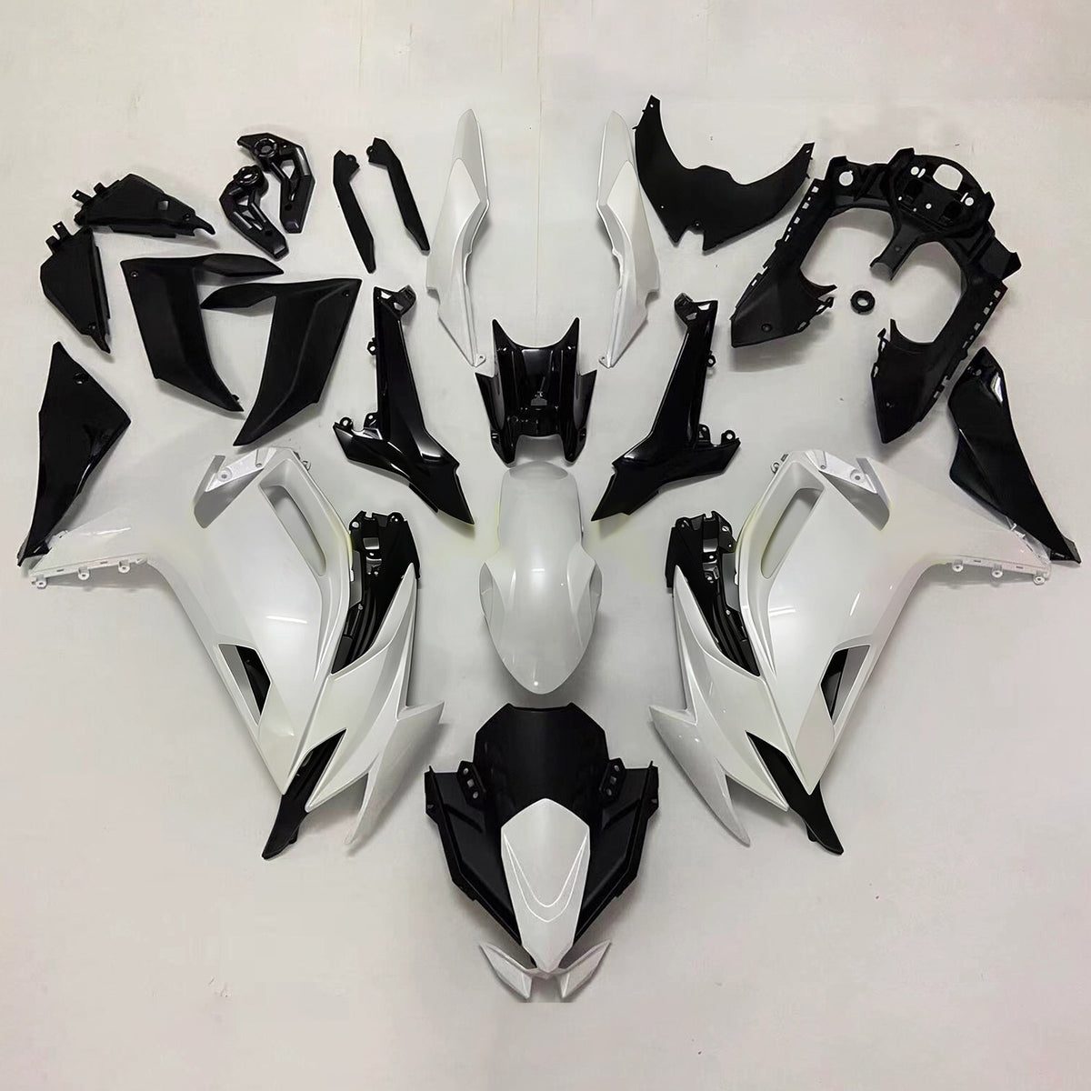 Amotopart 2017–2019 Kawasaki ER-6F Ninja 650R schwarzes Verkleidungsset