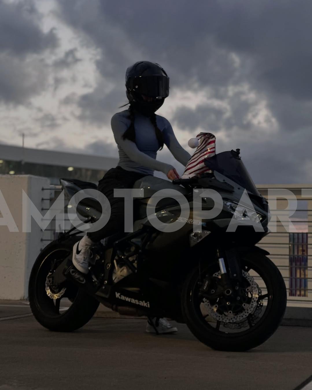 Amotopart Kawasaki ZX6R 2019-2023 Gray Black Fairing Kit