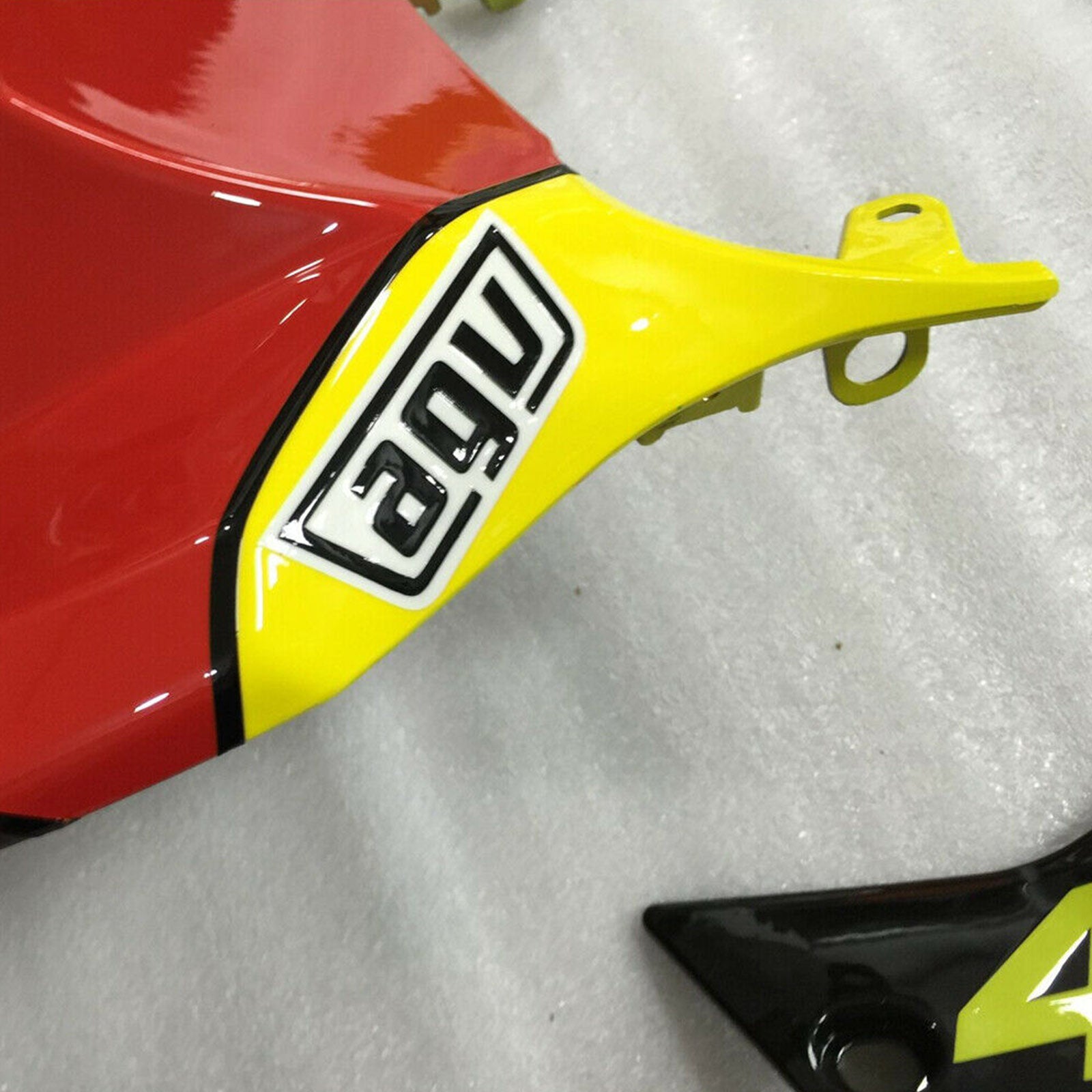 Amotopart 2015-2016 BMW S1000RR Kit de carénage Monster rouge et jaune