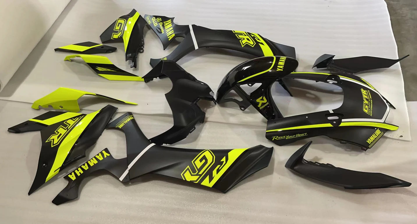 Amotopart Yamaha 2020-2024 YZF R1 Black With Fluorescent Yellow Fairing Kit