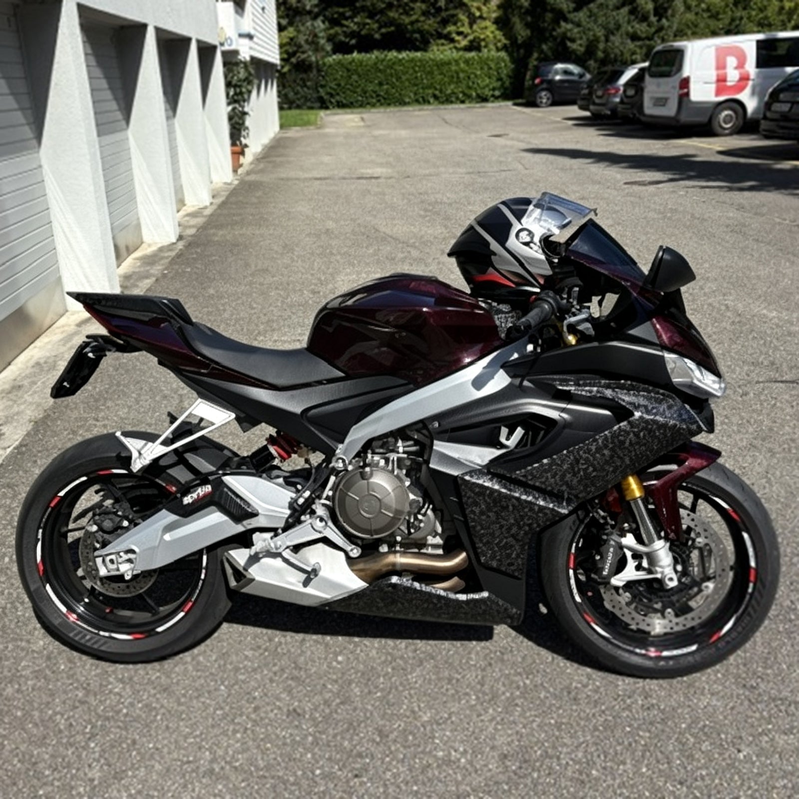 Amotopart 2020-2024 Aprilia RS 660 Black Red Forged Carbon Fiber Pattern Fairing Kit