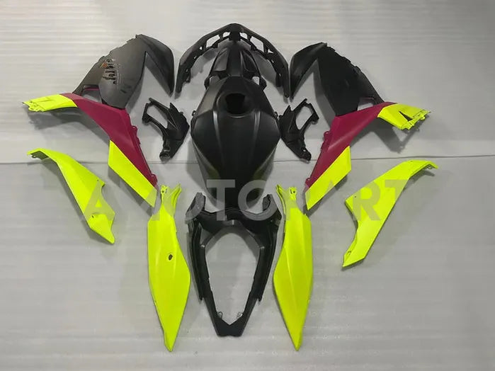 Amotopart 2018-2024 Kawasaki EX400/Ninja400 Verkleidungskit Sammlung Zwei