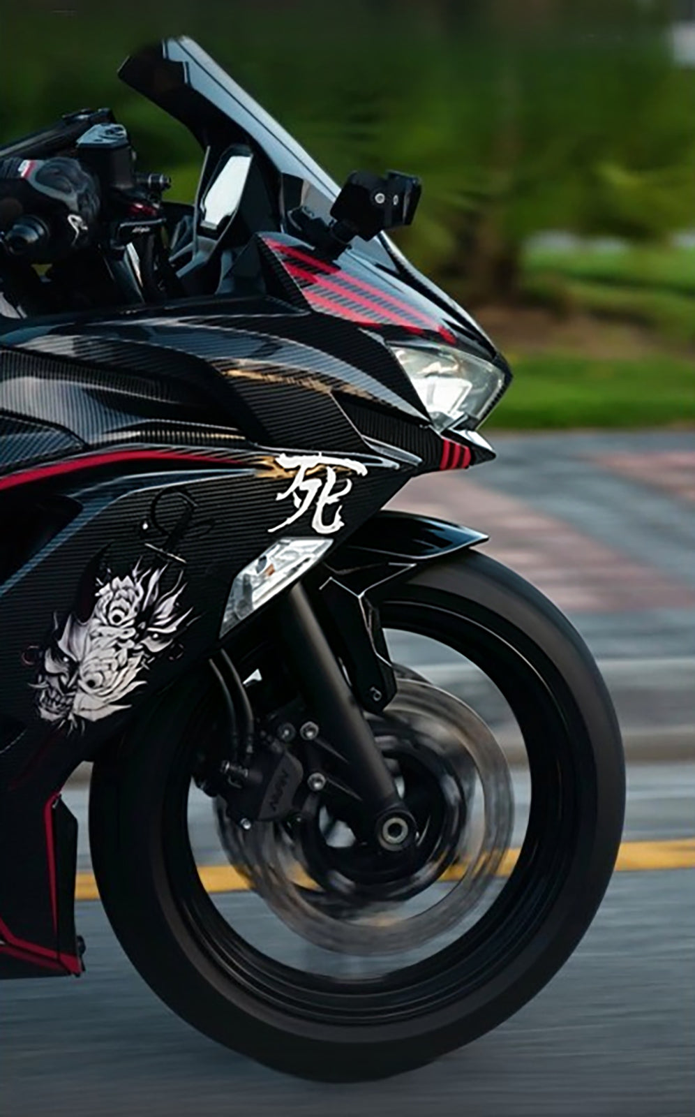 Amotopart 2020–2026 Kawasaki ER-6F Ninja650 Schwarz Rot Weiß Karbonfaser-Muster-Verkleidungsset