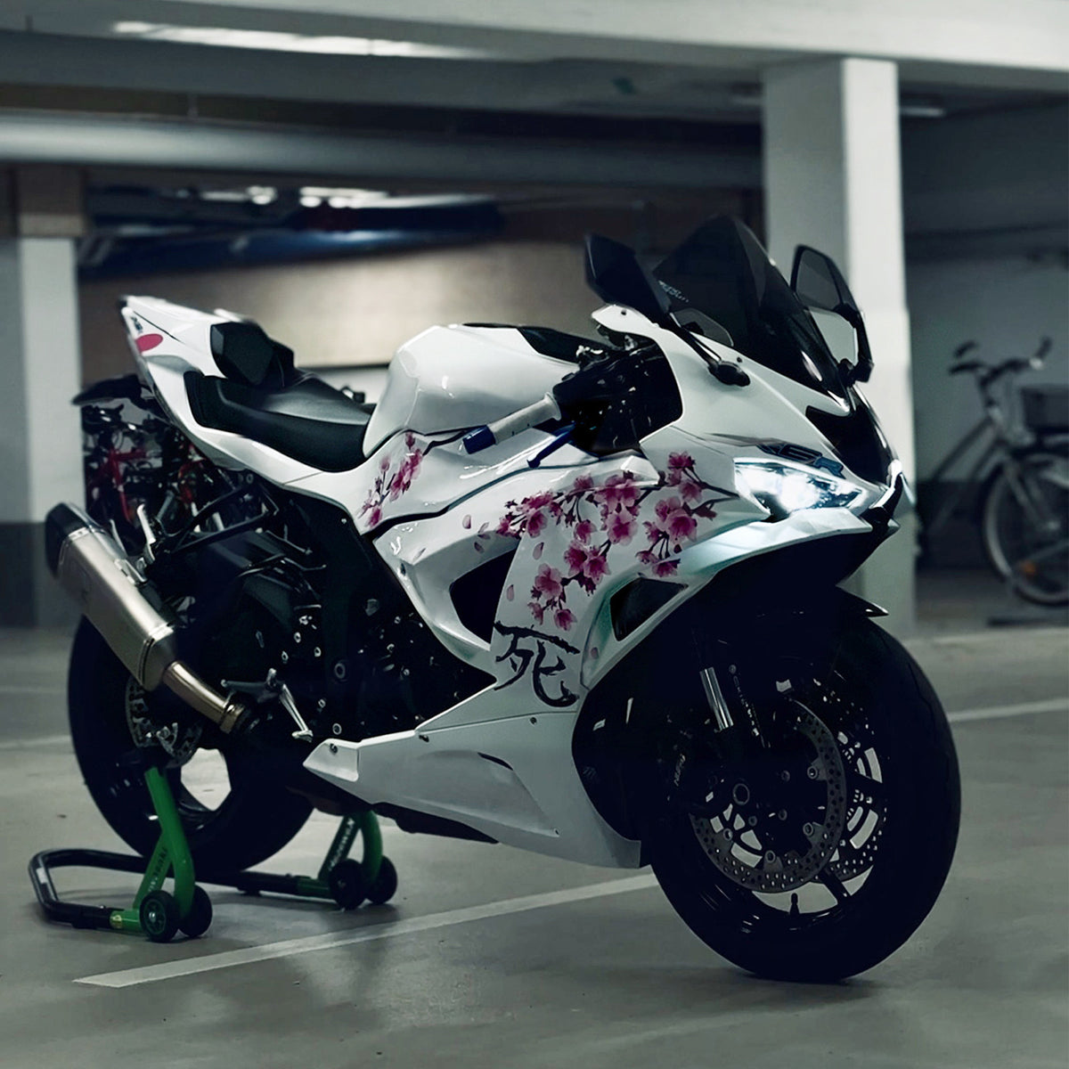 Amotopart 2024–2026 Kawasaki ZX-6R Weiß Schwarz Rosa Verkleidungsset