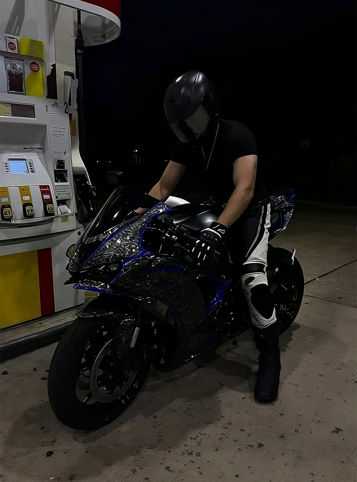 Amotopart 2024-2026 Kawasaki ZX-6R Black Blue Forged Carbon Fiber Pattern Fairing Kit
