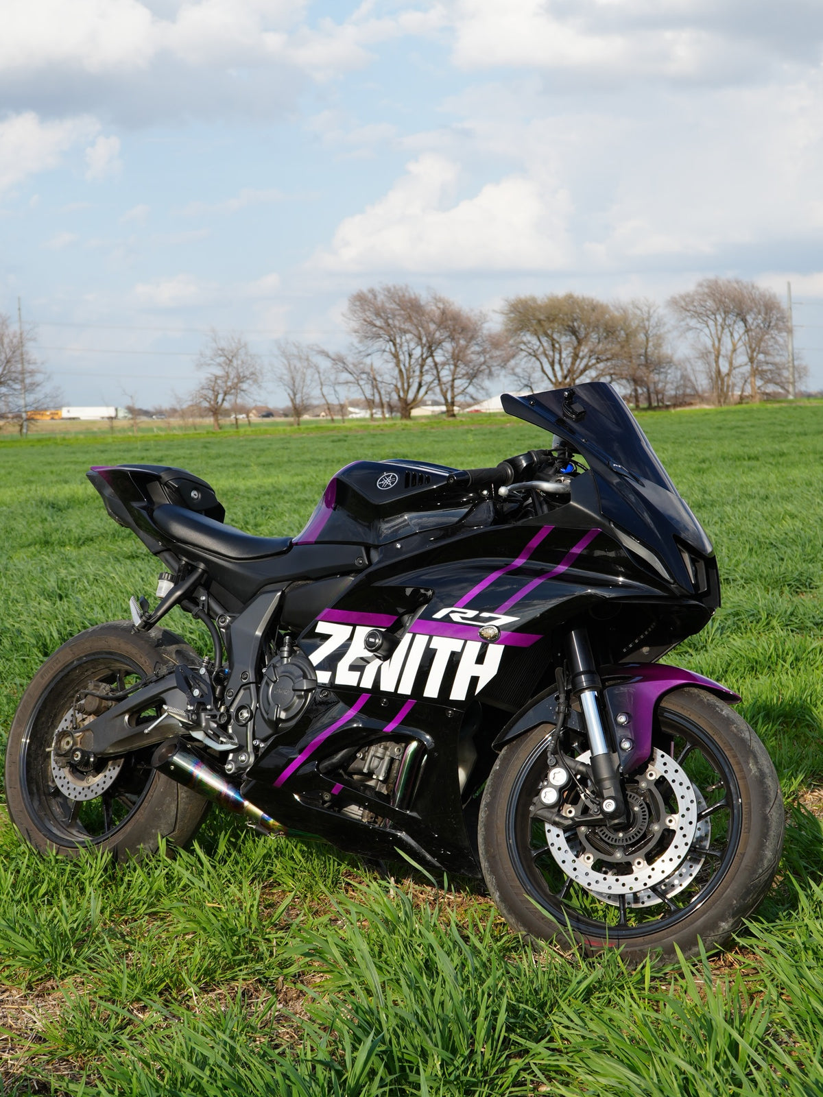 Amotopart 2021-2025 Yamaha YZF-R7 White Black Fairing Kit