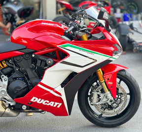 Amotopart 2017-2022 Ducati Supersport 939 / 939S White Red Fairing Kit