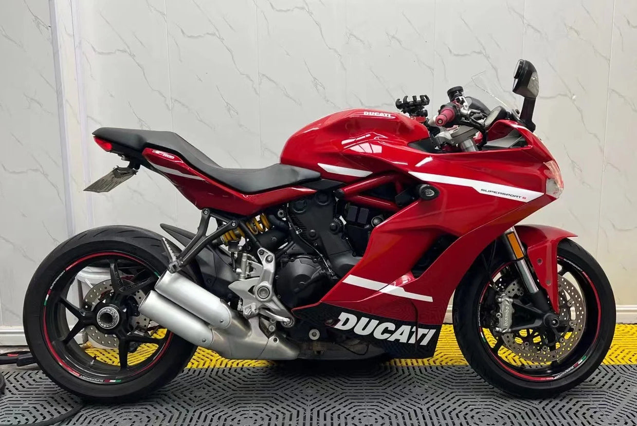 Amotopart 2017-2022 Ducati Supersport 939 / 939S Schwarz Weiß Rot Verkleidungssatz