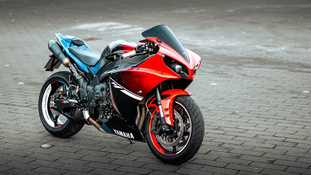 Amotopart 2012-2014 Yamaha YZF 1000 R1 Black Blue Red Fairing Kit