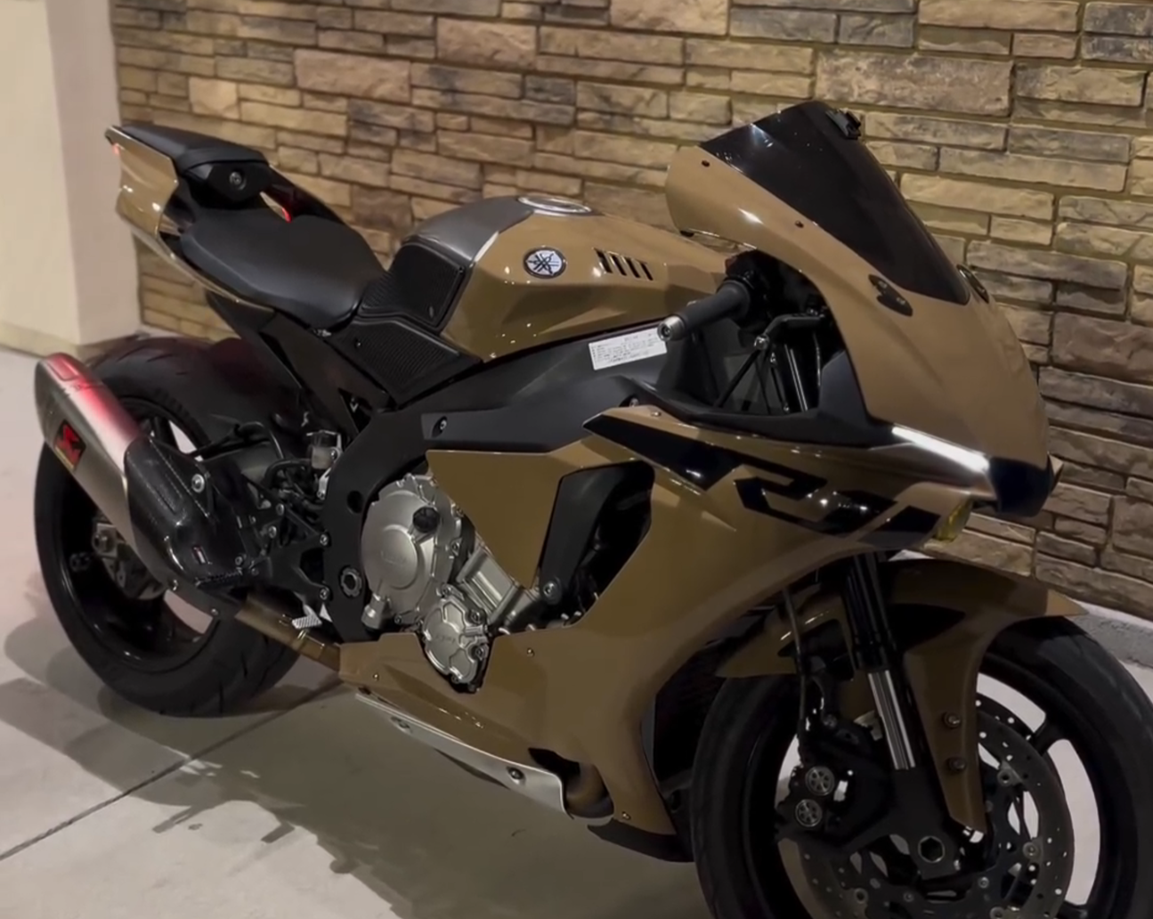 Amotopart 2015-2019 Yamaha YZF 1000 R1 Light Brown Fairing Kit