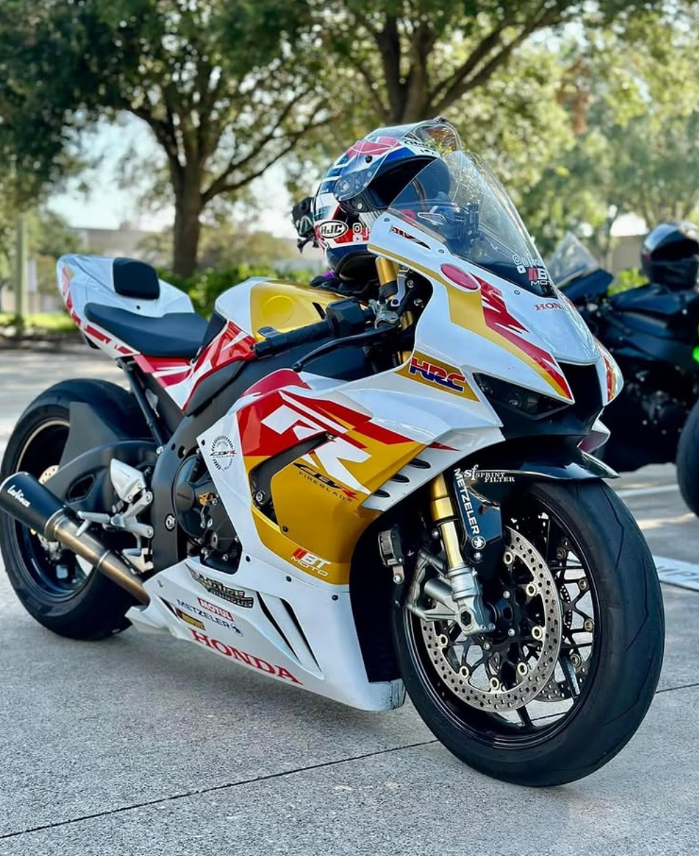 Amotopart Honda CBR1000RR-R 2020-2023 Yellow&Red Fairing Kit