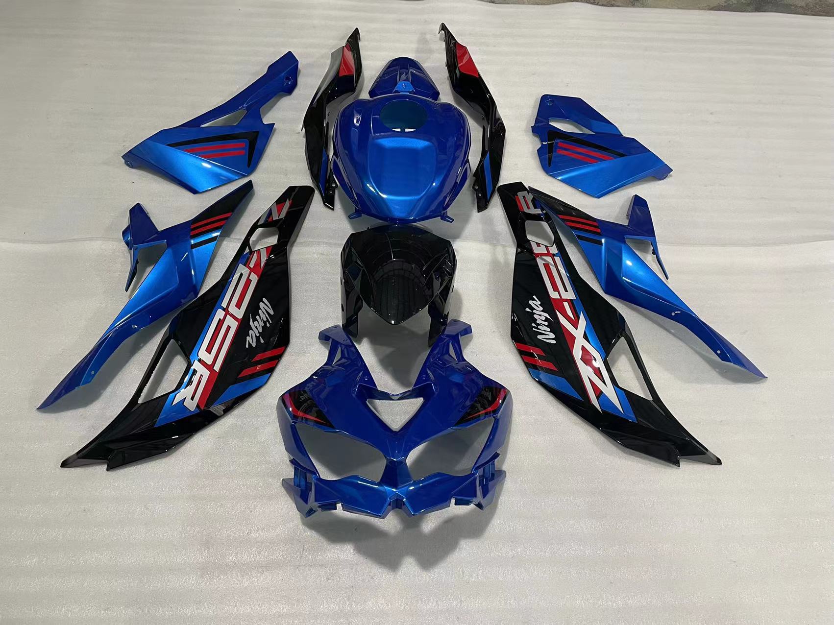 Amotopart 2019-2024 Kawasaki Ninja ZX25R ZX4R ZX4RR Kit de carénage rouge bleu