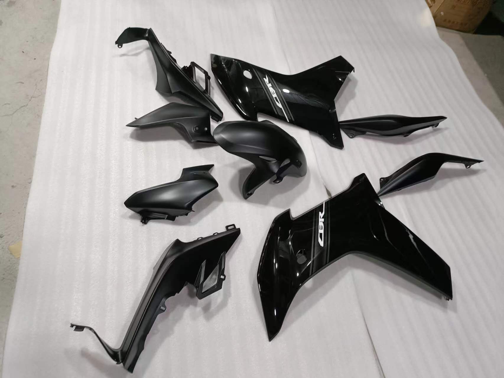 Amotopart 2011-2013 Honda CBR600F Kit de carénage noir Style1