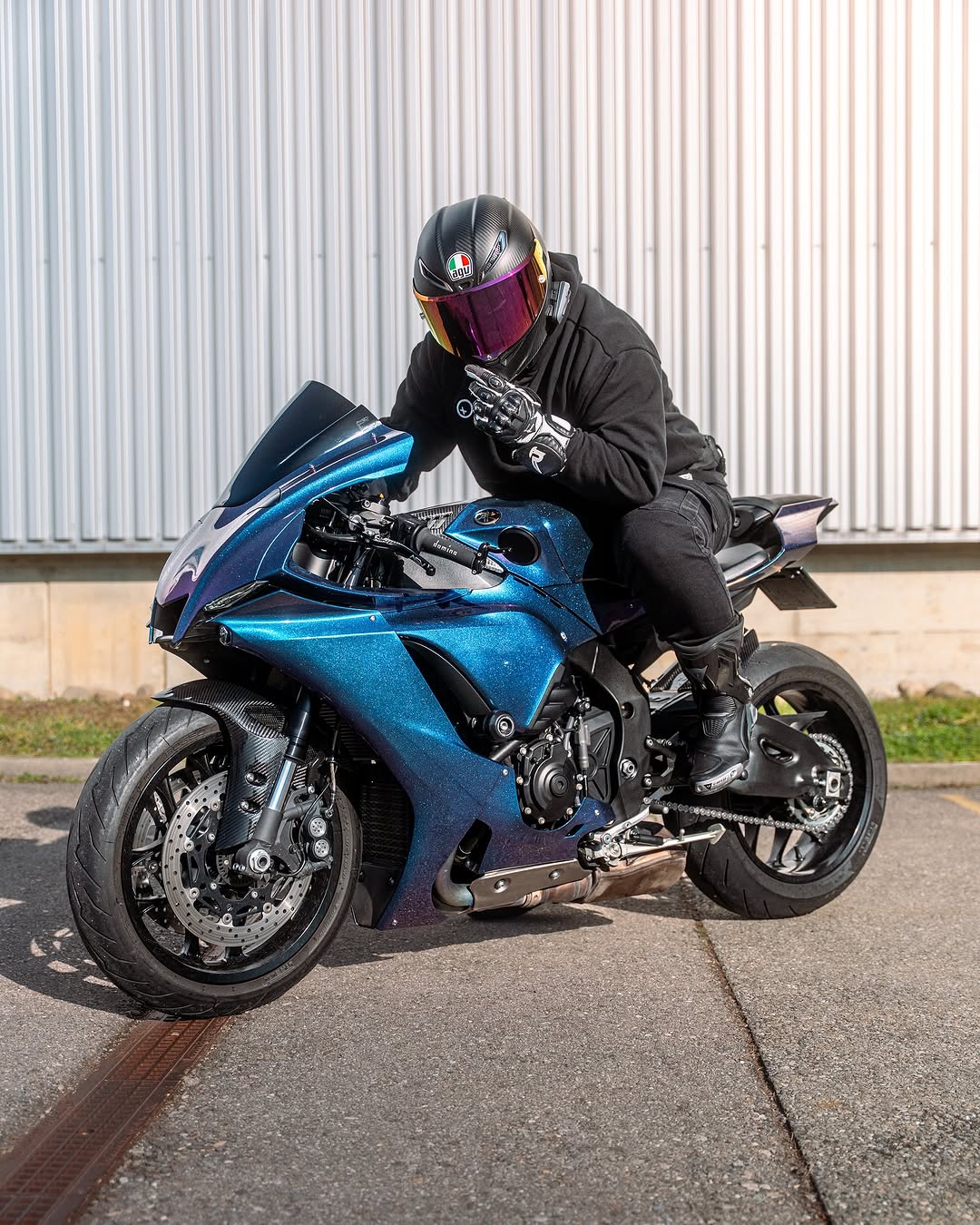 Amotopart 2020-2024 Yamaha YZF R1 Glossy Grey Fairing Kit