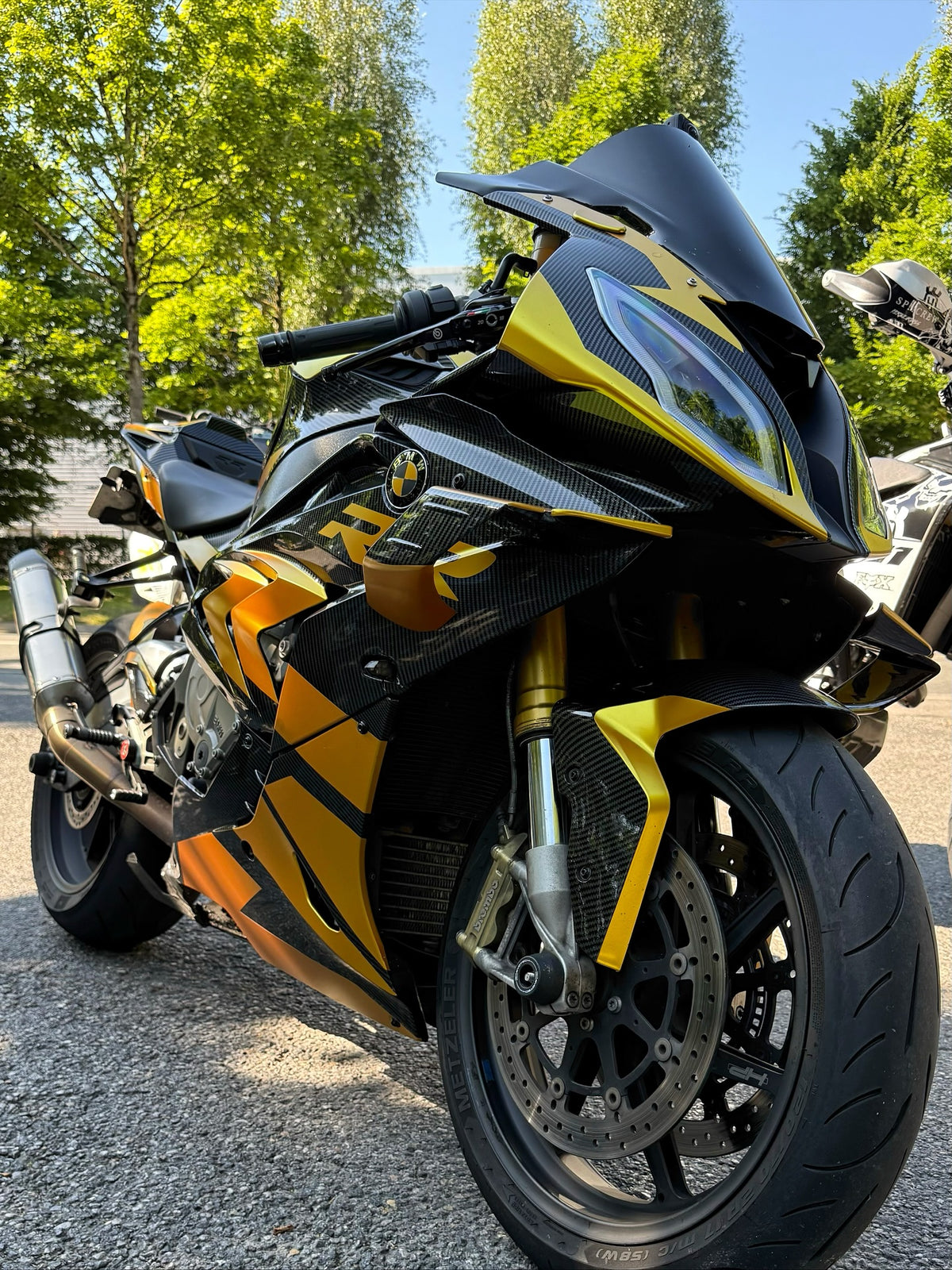 Amotopart 2015-2016 BMW S1000RR Black Gold Carbon Fiber Pattern Fairing Kit