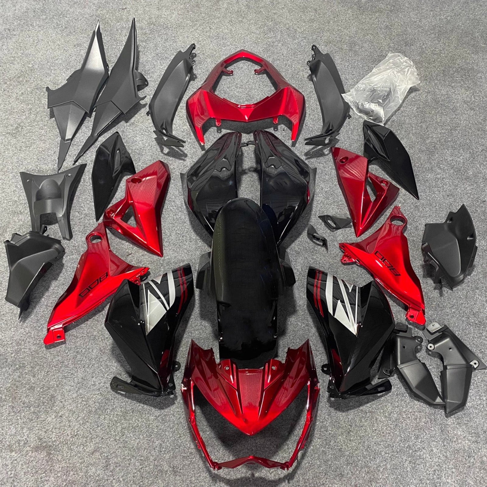 Amotopart 2013-2018 Kawasaki Z800 Black Red Fairing Kit