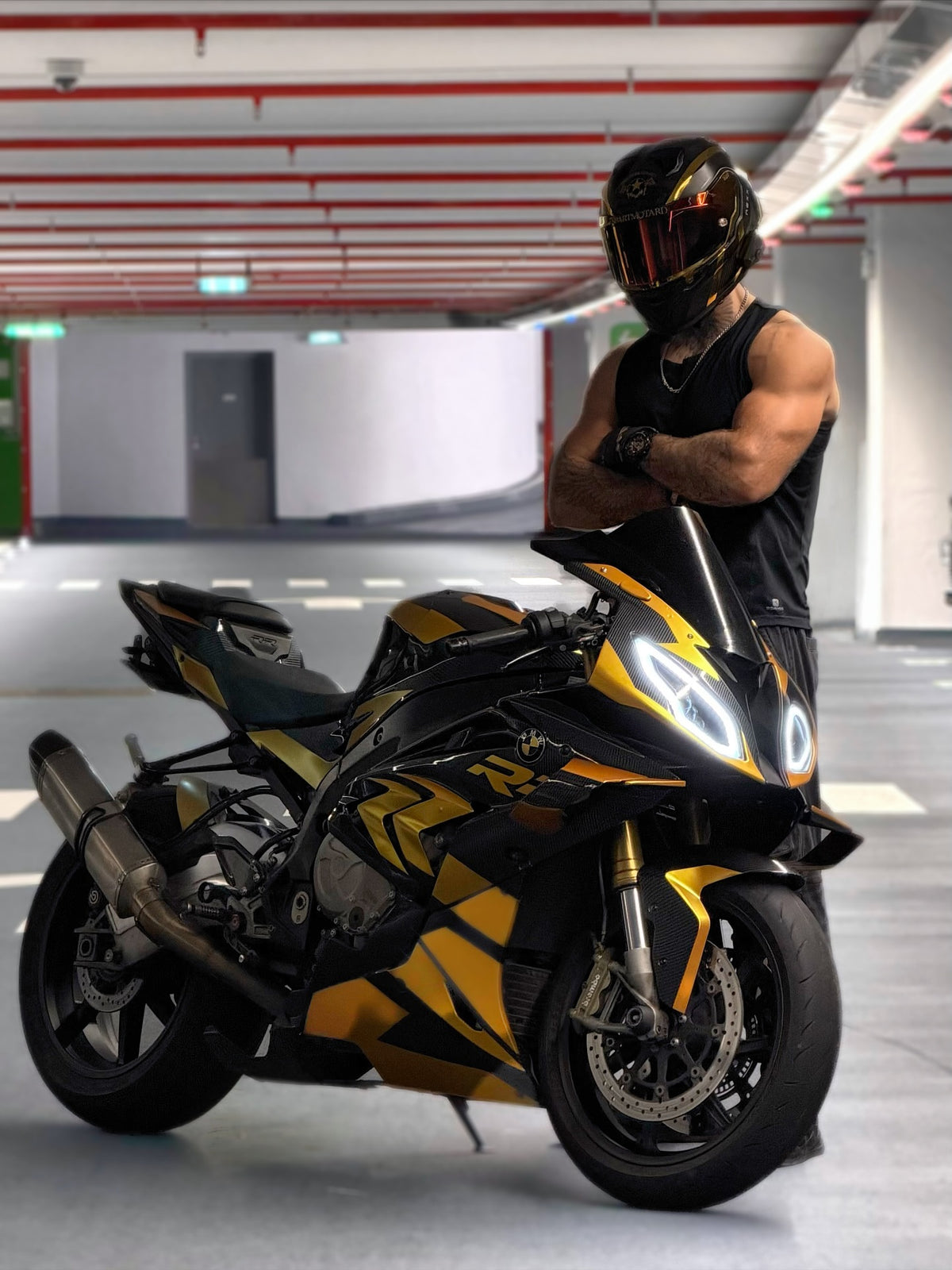 Amotopart 2015-2016 BMW S1000RR Black Gold Carbon Fiber Pattern Fairing Kit