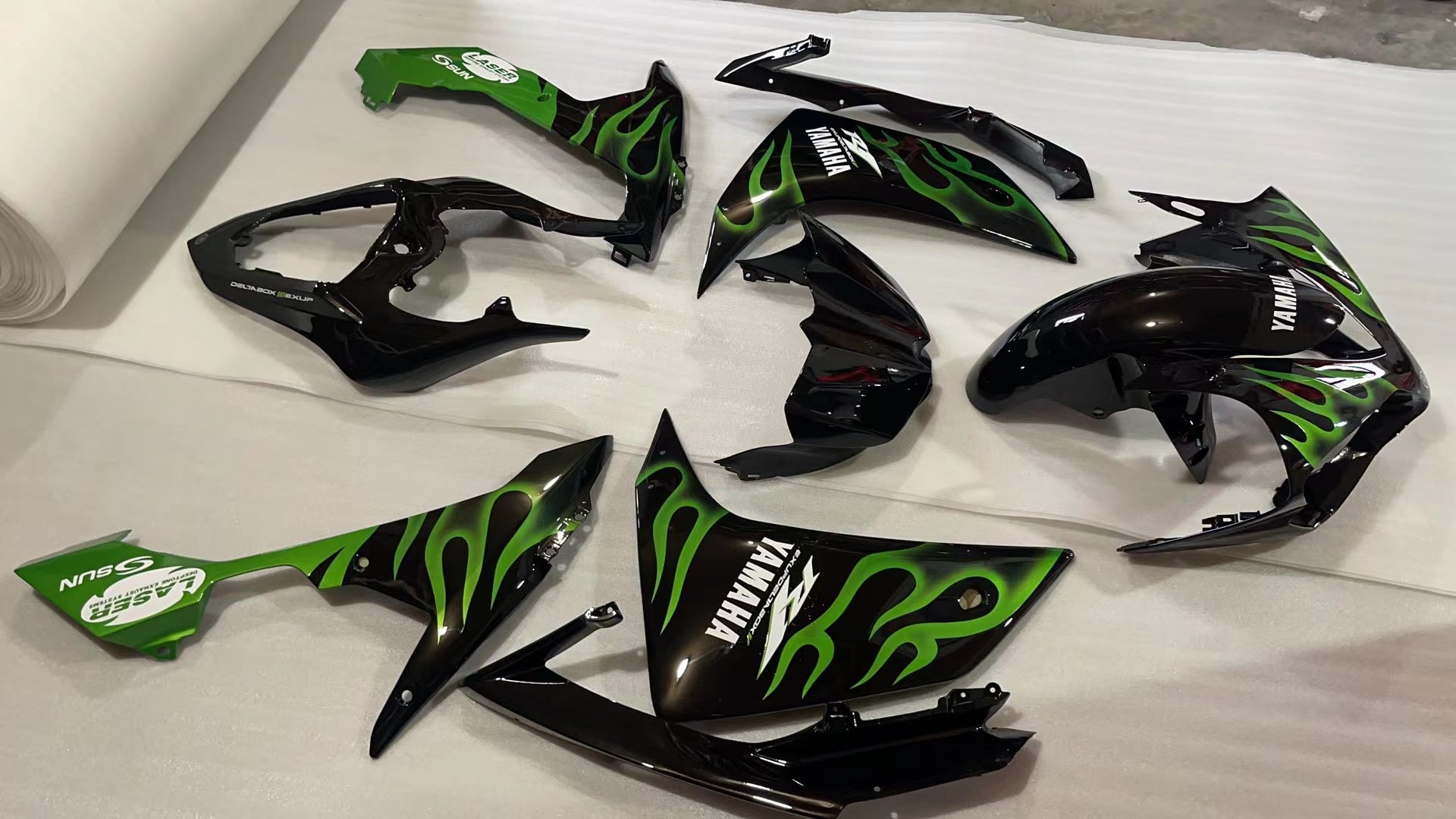 Amotopart Yamaha YZF 1000 R1 2007-2008 Green Black Fairing Kit