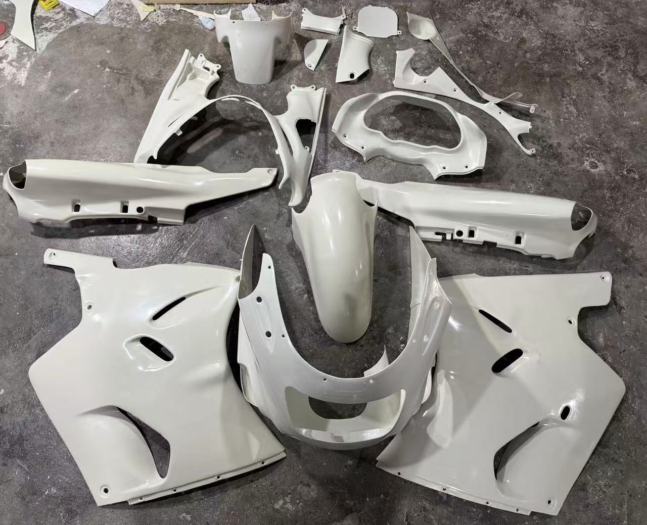 1993-2003 Kawasaki ZZR1100 Bodywork Fairing Injection Molding Unpainted