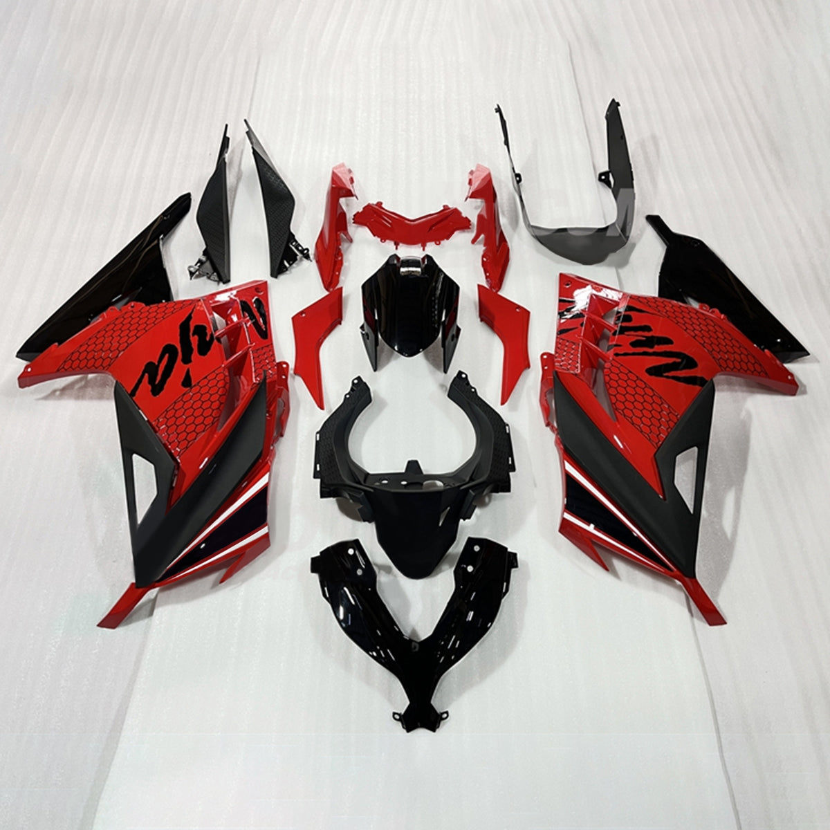 Amotopart 2013-2024 Kawasaki EX300/Ninja300 Kit de carénage rouge et noir