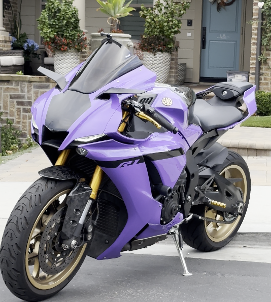 Amotopart Yamaha 2020-2024 YZF R1 Purple Fairing Kit