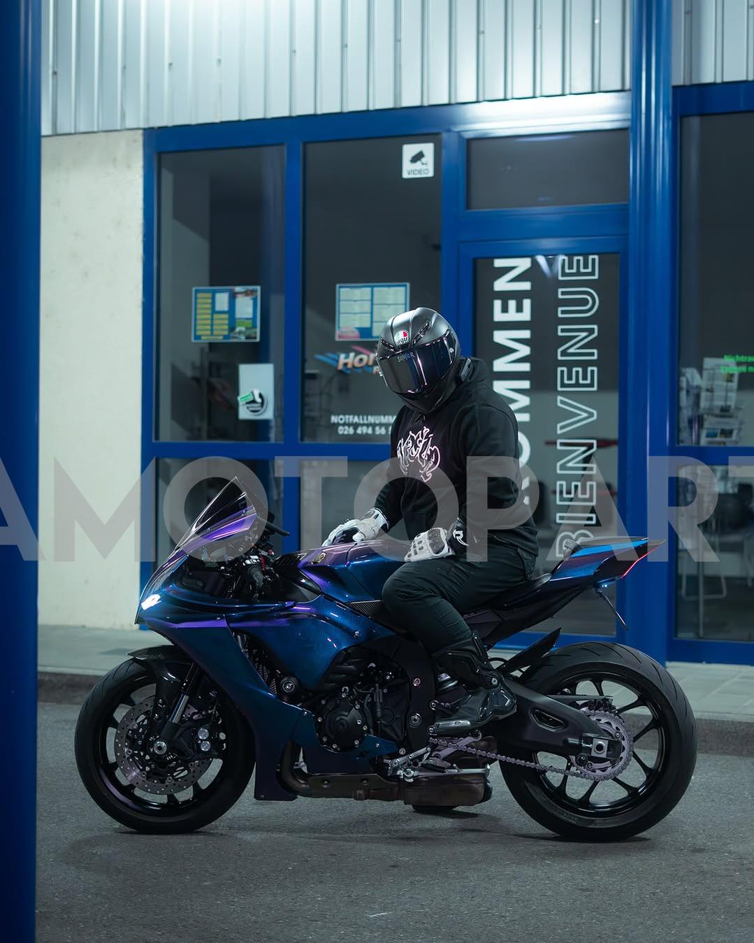 Amotopart 2020-2025 Yamaha YZF R1 Gradient Blue Purple Fairing Kit