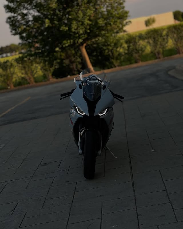 Amotopart 2019-2022 BMW M1000RR S1000RR Light White Red Fairing Kit