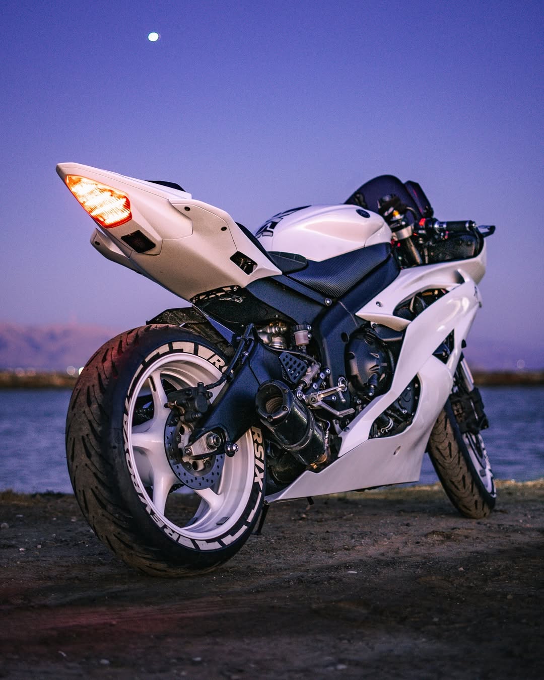 Amotopart 2008-2016 Yamaha YZF 600 R6 Pearl White Fairing Kit